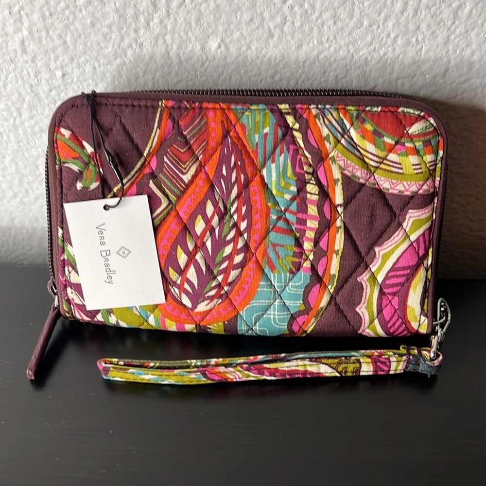 Vera Bradley RFID Grab & Go Wristlet in Heirloom Paisley NWT